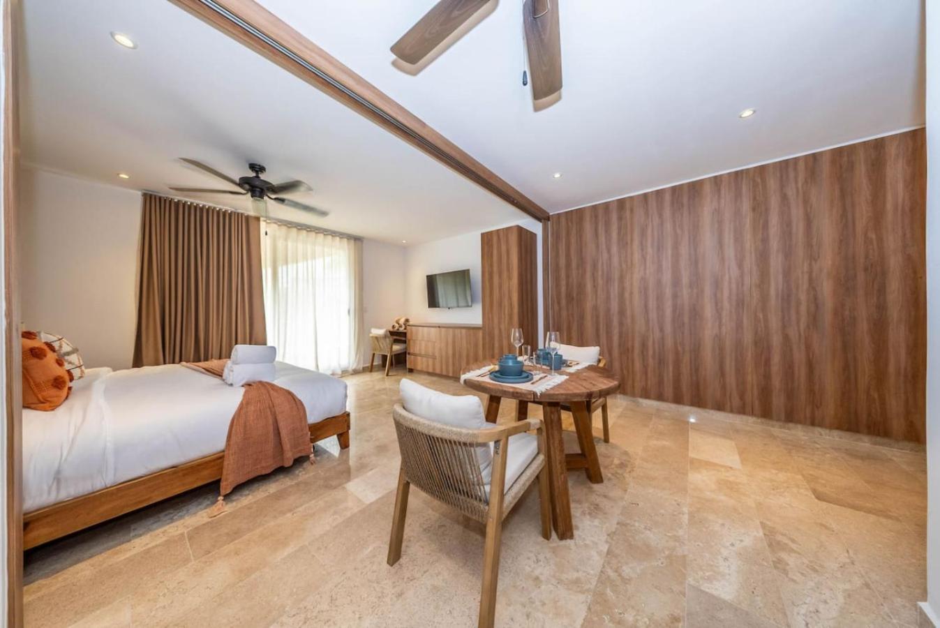 Holiday home King W Private Balcony Rooftop Pool And Gym *