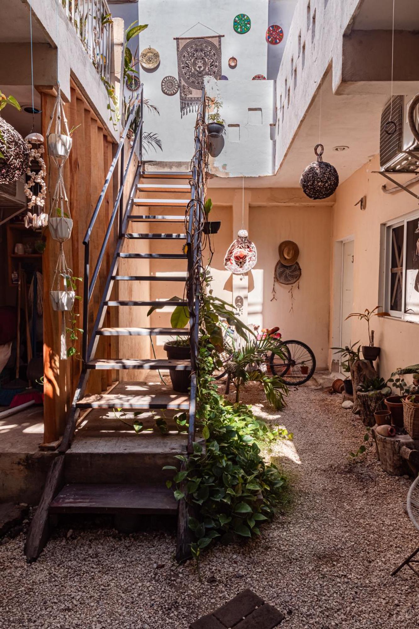 Monoespacio A 2 Cuadras De La Estacion De Autobuses Ado Tulum