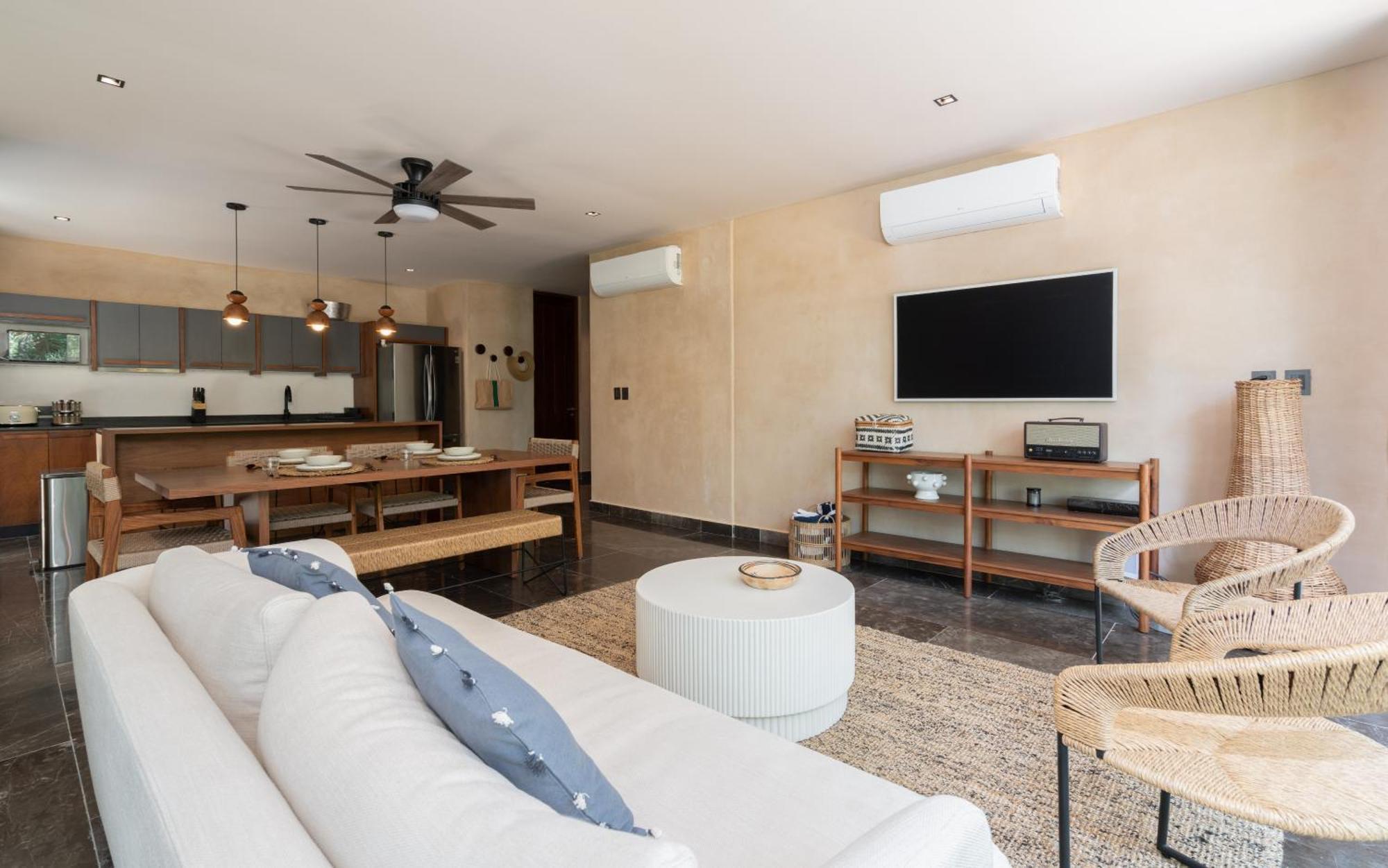 Luxury Oversized Terrace And Private Pool Apartment *