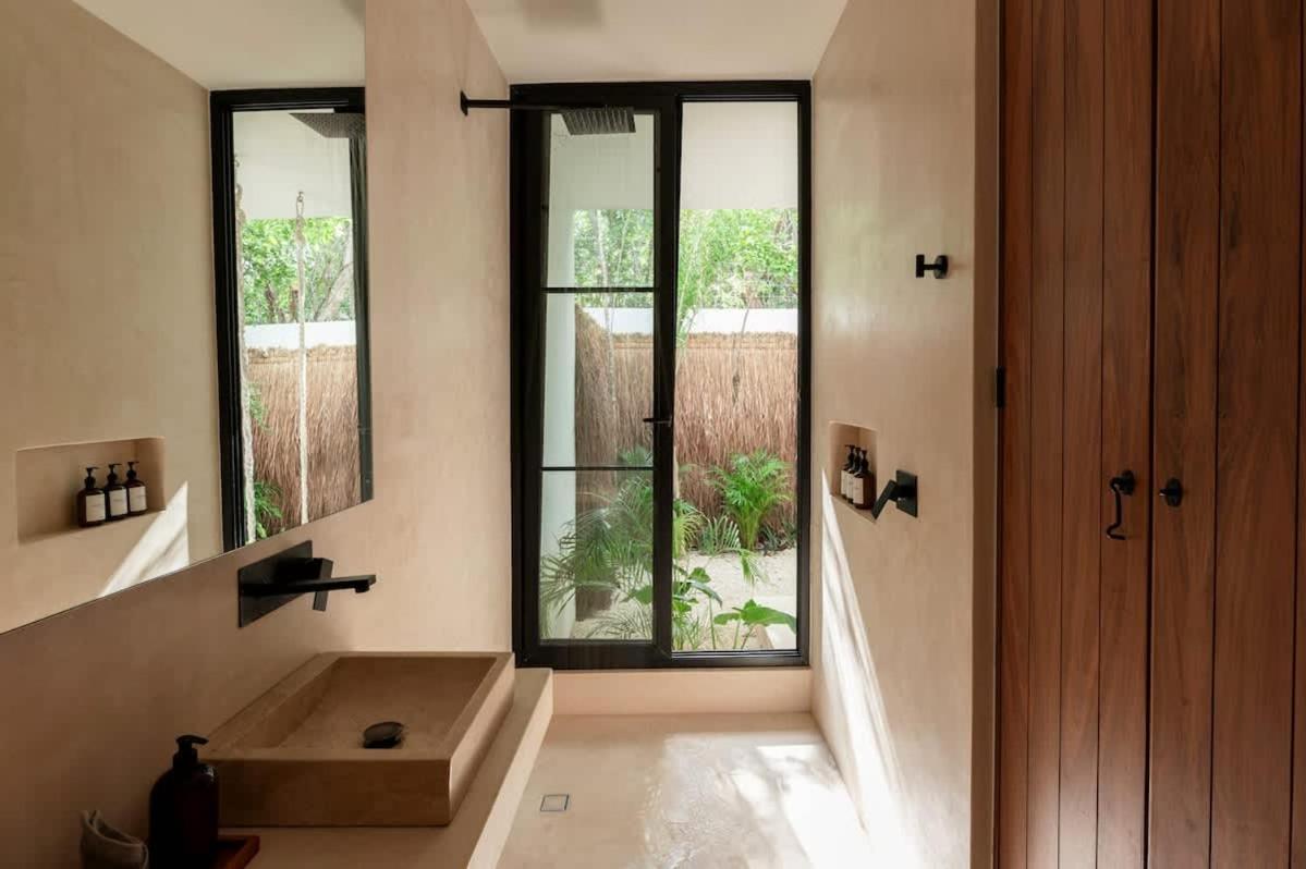 Hacienda Babylon - 9 10 Pools Gym & Sauna Holiday home