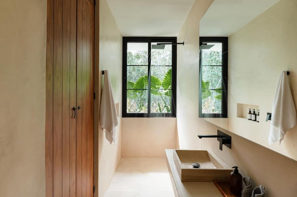 Holiday home Hacienda Babylon - 9 10 Pools Gym & Sauna