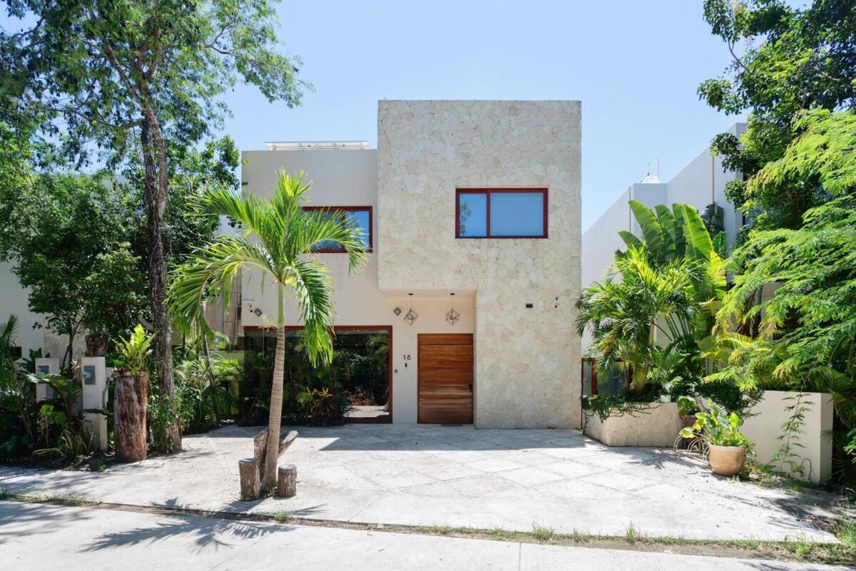 9br Luxury Aldea Zama, Private Pools & Gym! Tulum
