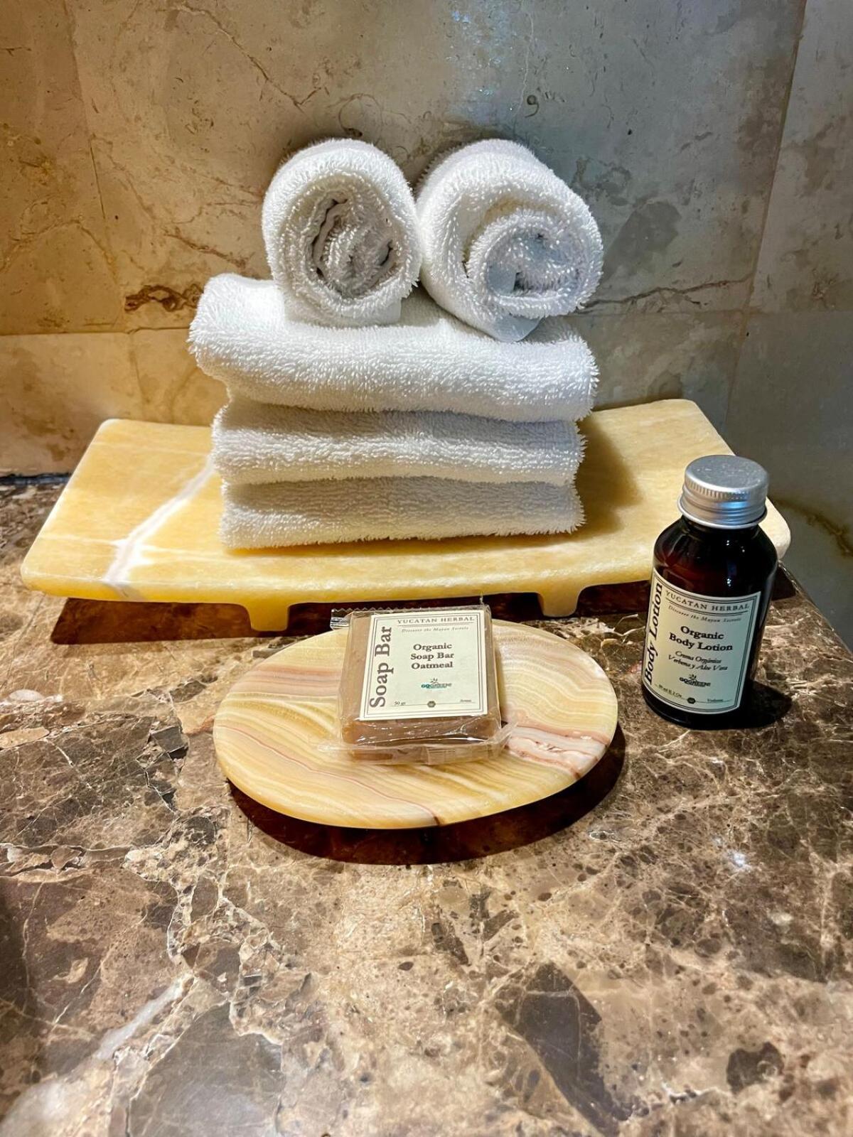 Apartment 2br Kobah 1 Block To & 5th Pool Gym Tulum