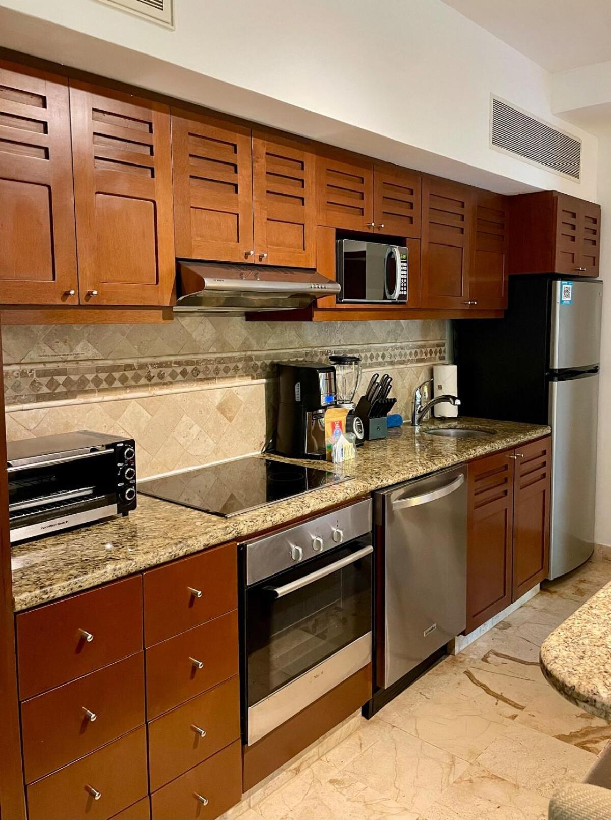 2br Kobah 1 Block To & 5th Pool Gym *