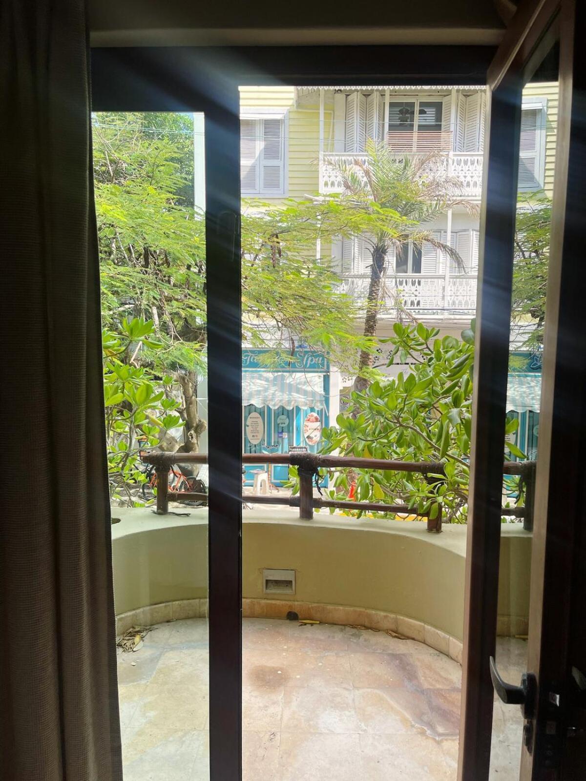 2br Kobah 1 Block To & 5th Pool Gym