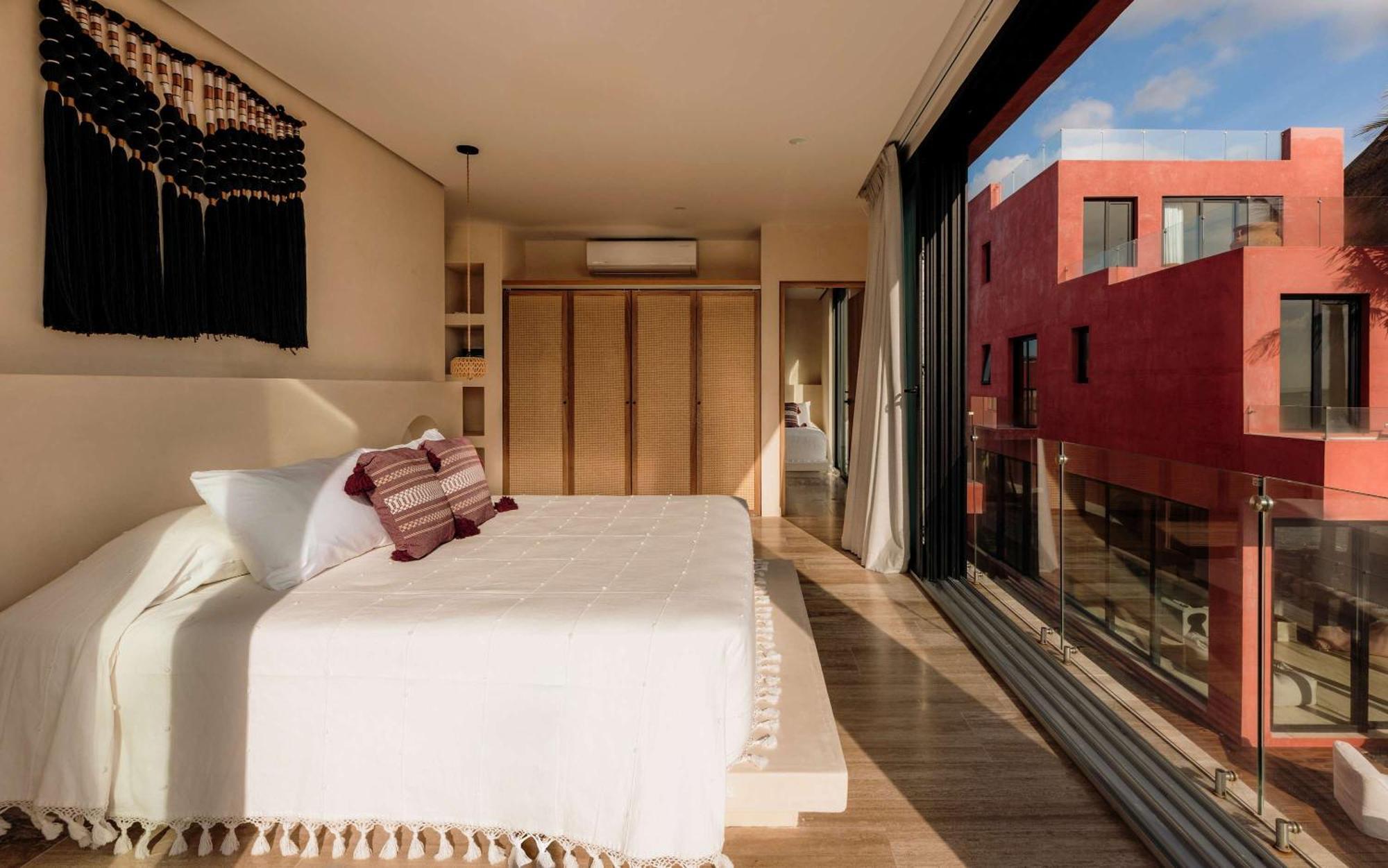 Beachfront - 25m Pool - Yoga Deck - Jacuzzi Holiday home *