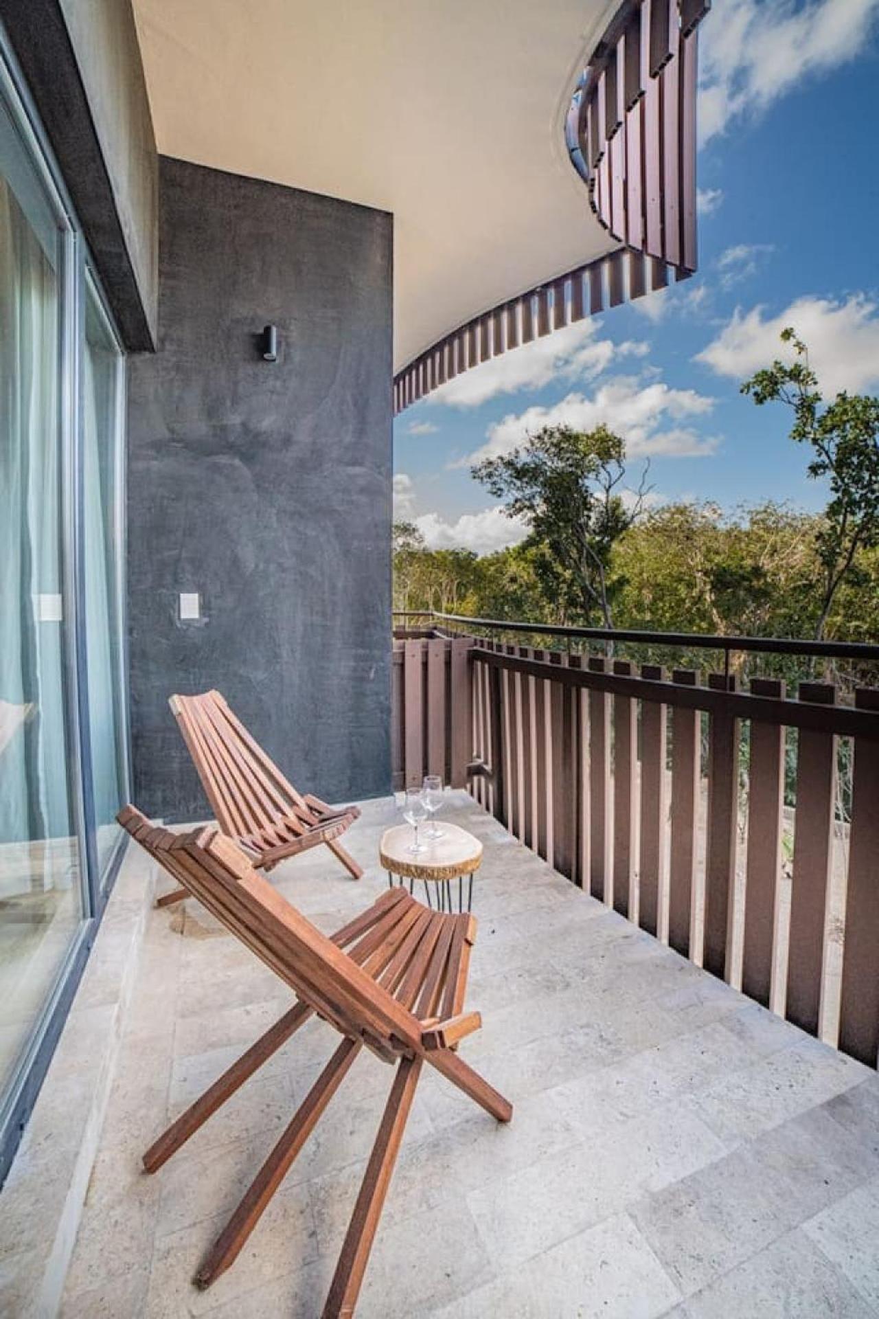 Amira Walking To The Tati Tulum