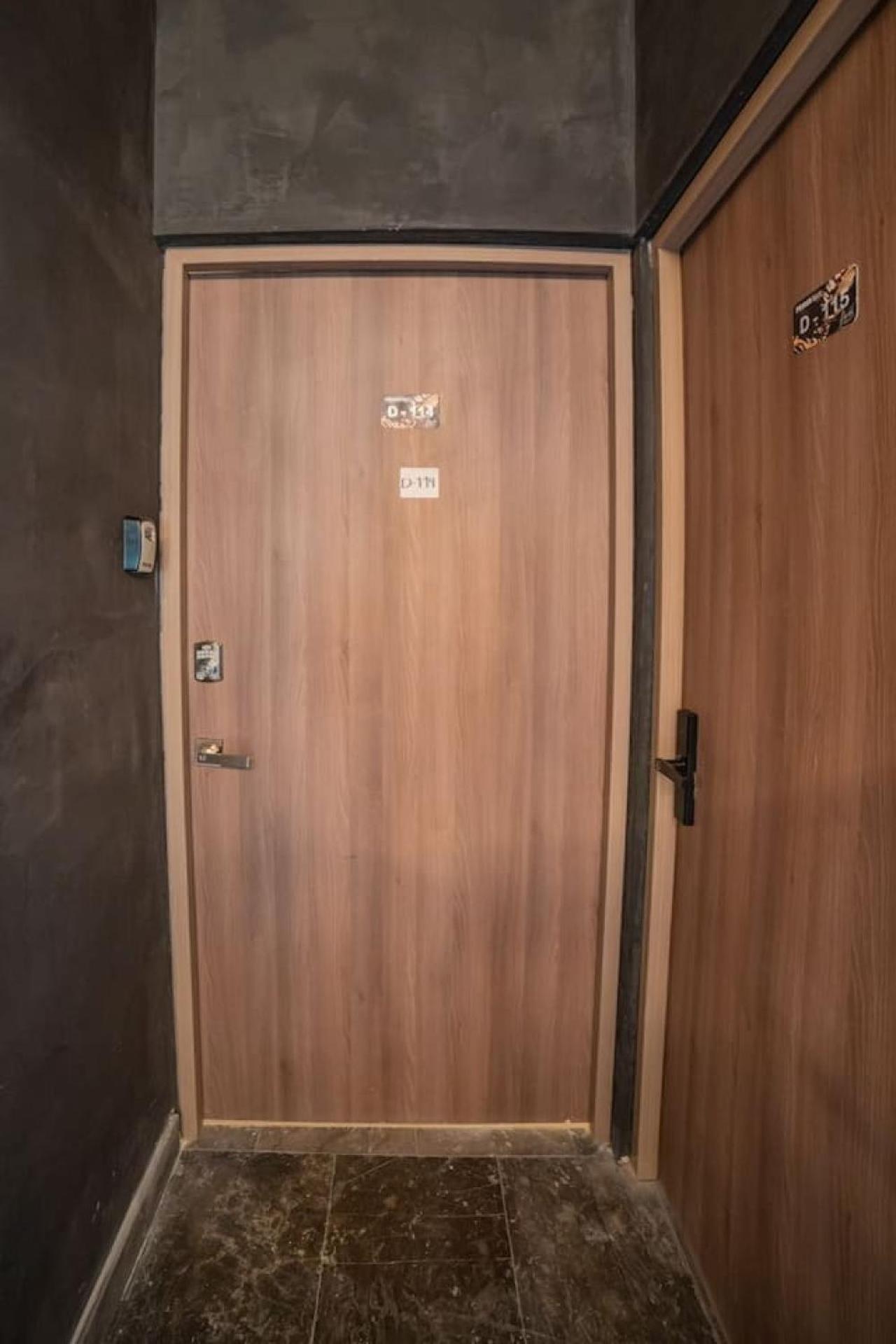 Amira Walking To The Tati *