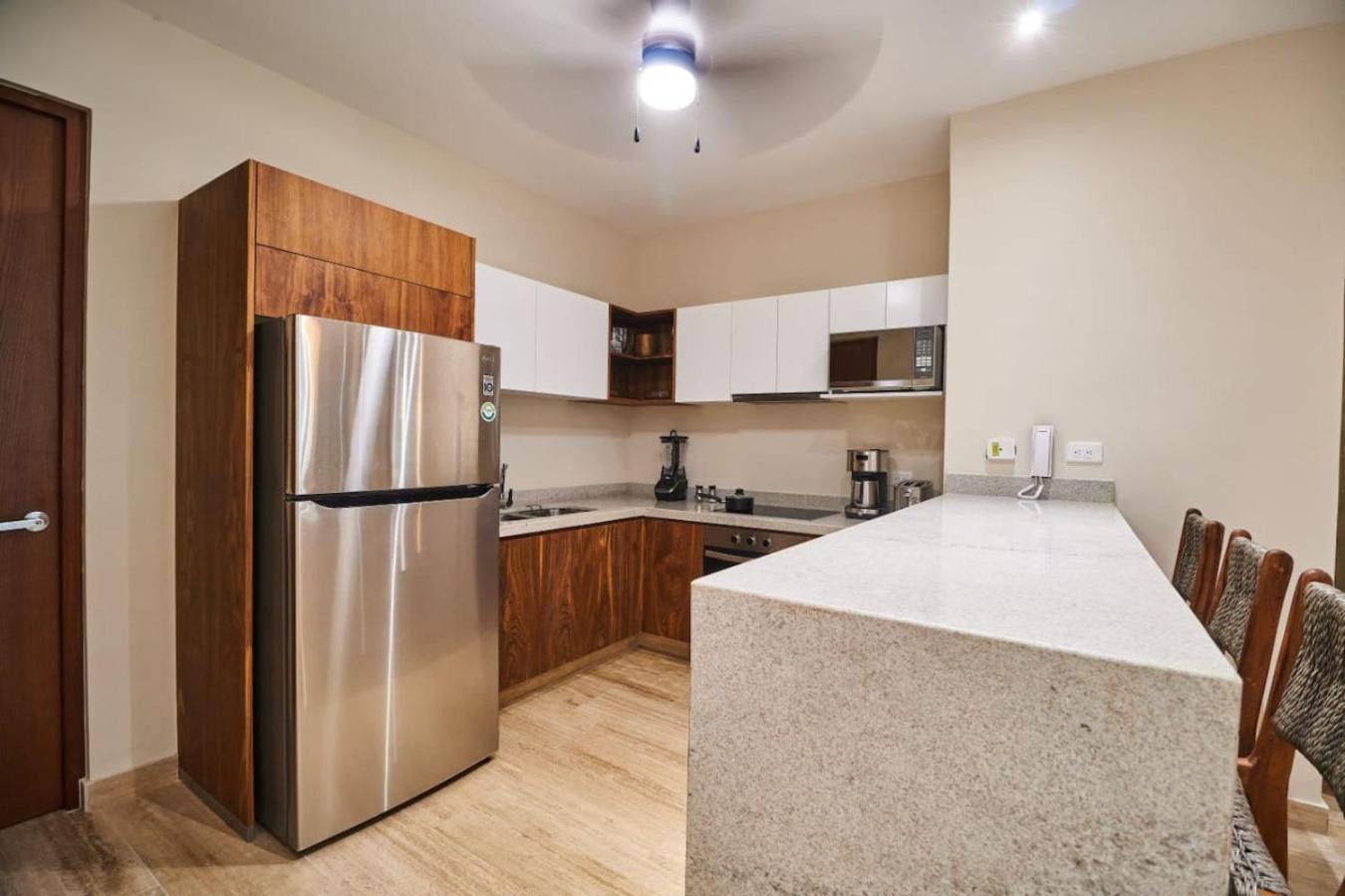 Luxury 2bd Rooftop Pool Jacuzzi Gym Sauna Y Apartment