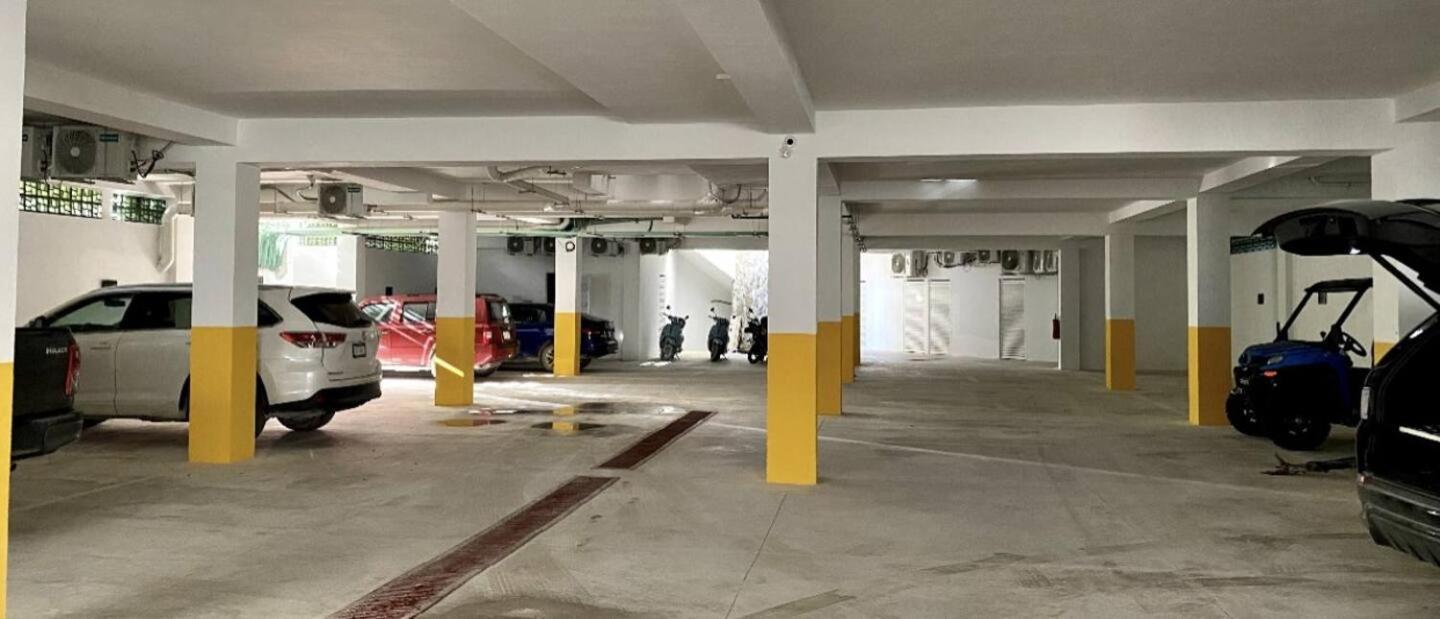 Anana Yaaxlum 105 S Apartment *