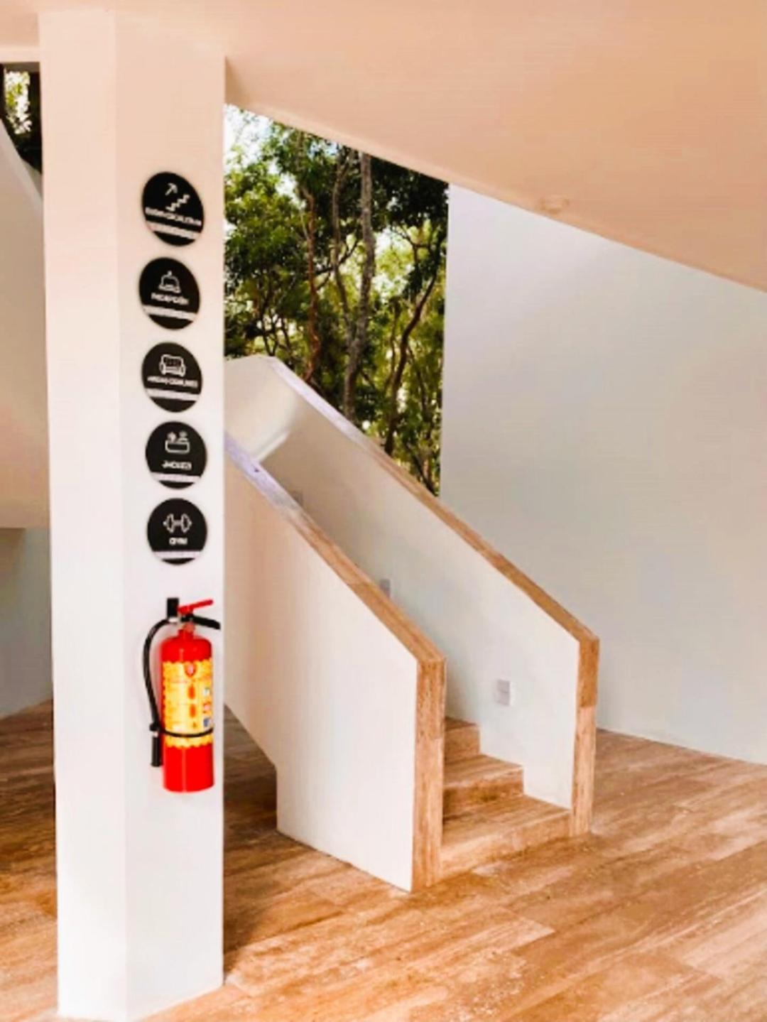 Anana Yaaxlum 105 S Apartment