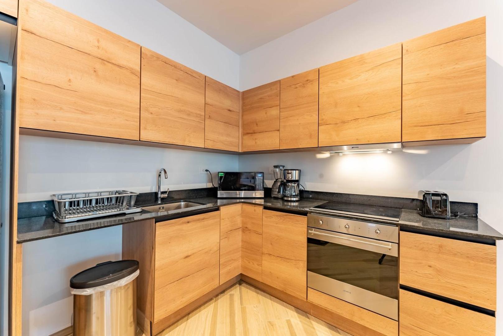 Anana Yaaxlum 105 S Apartment