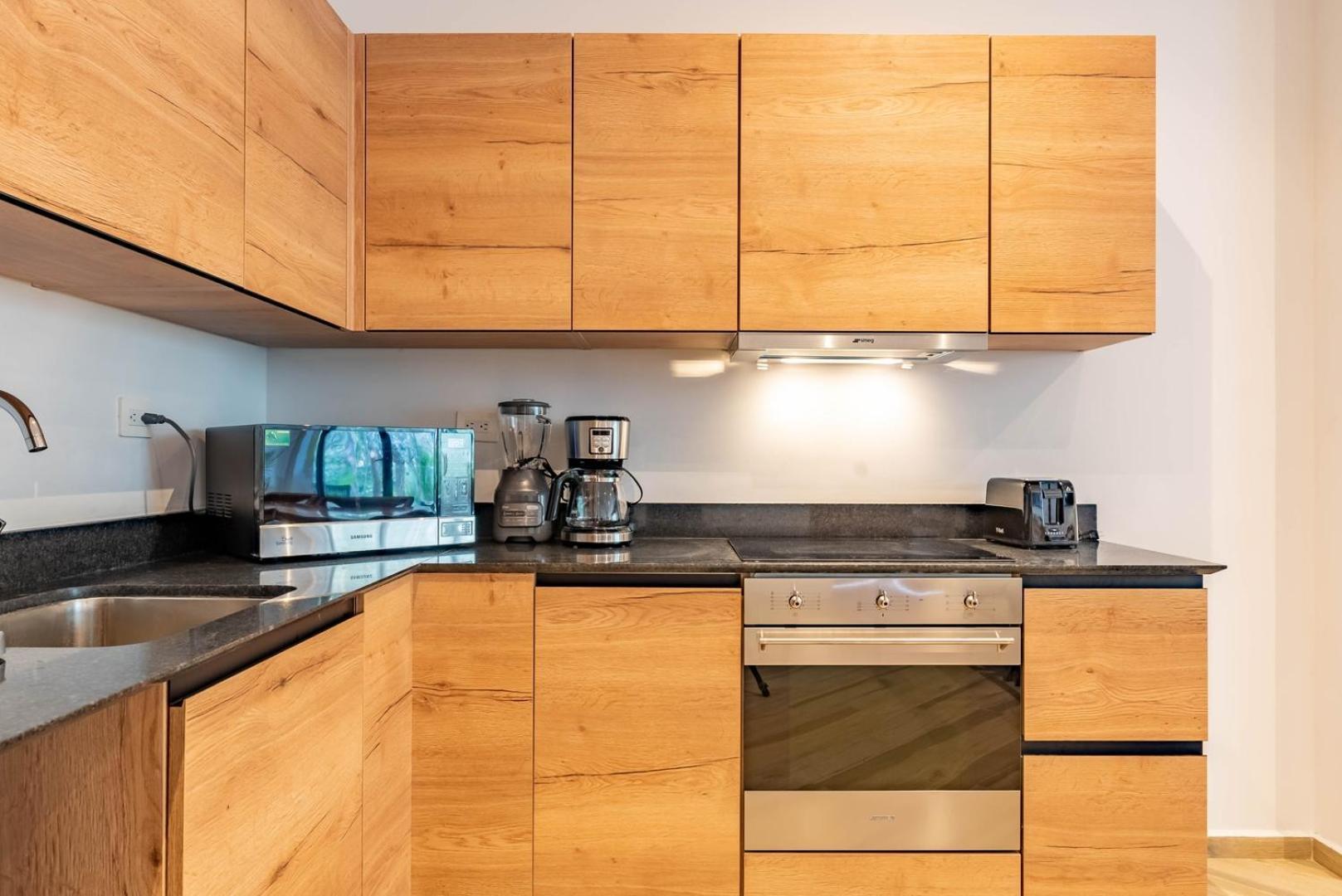 Anana Yaaxlum 105 S Apartment