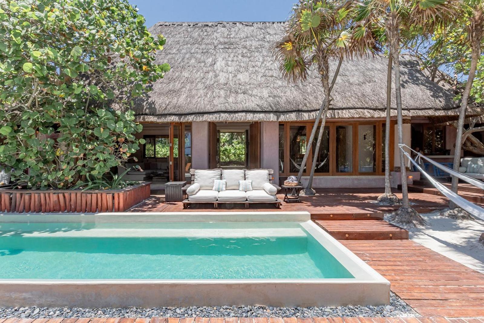 Anana Casa Cantarena Beachfront Meals Included