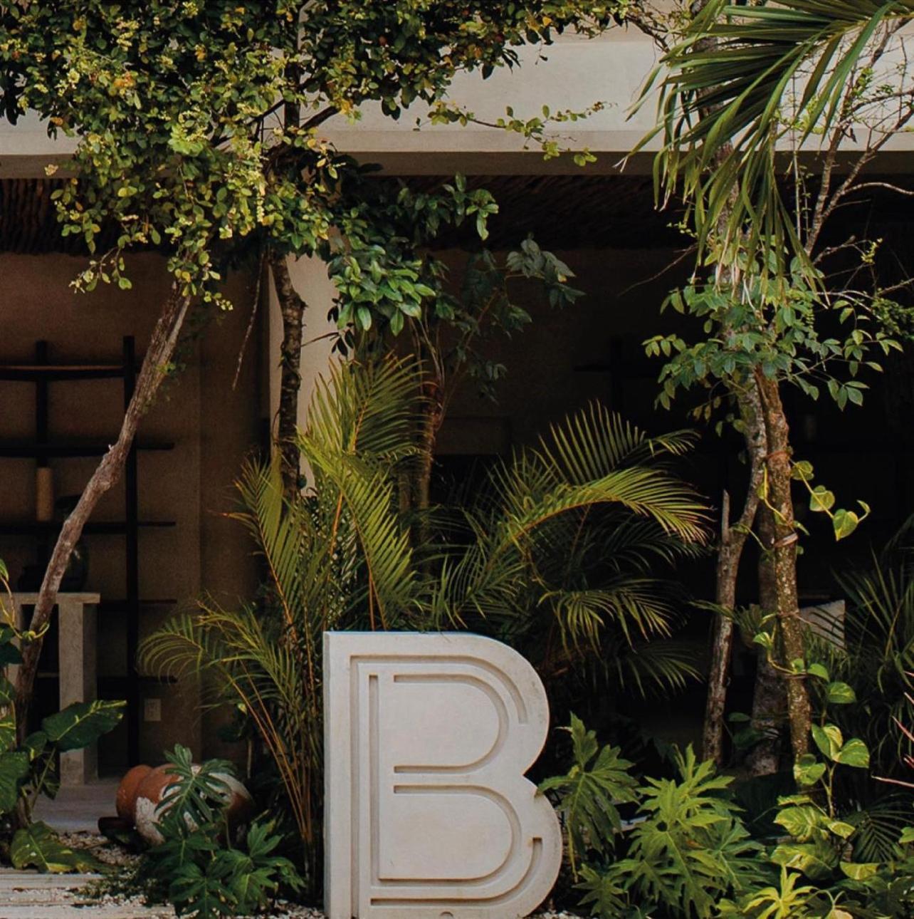 Apartment Your Dream Pool Bikes & Near Every Hotspot