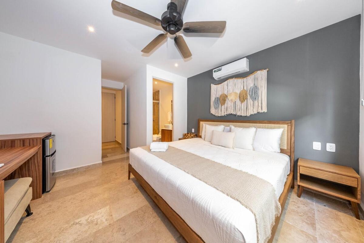 Apartment Luxury Private Pool And Movie Theater Retreat