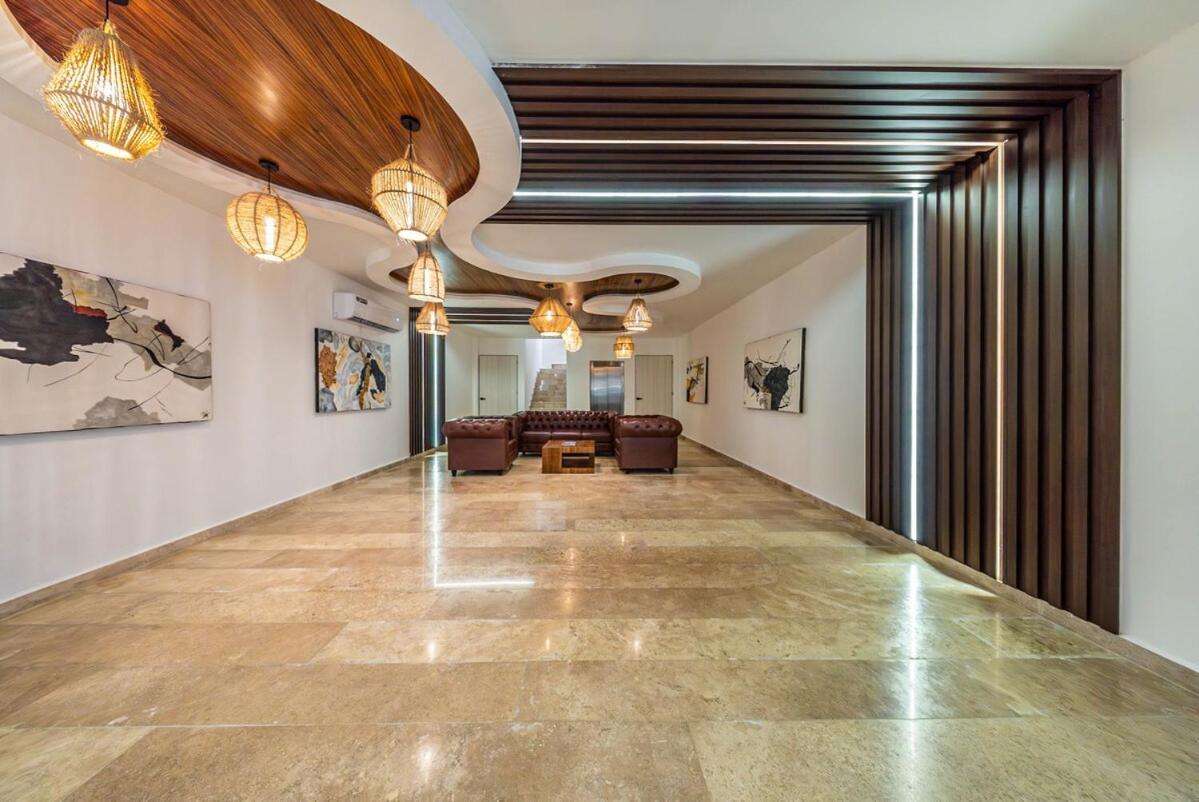 Luxury Private Pool And Movie Theater Retreat