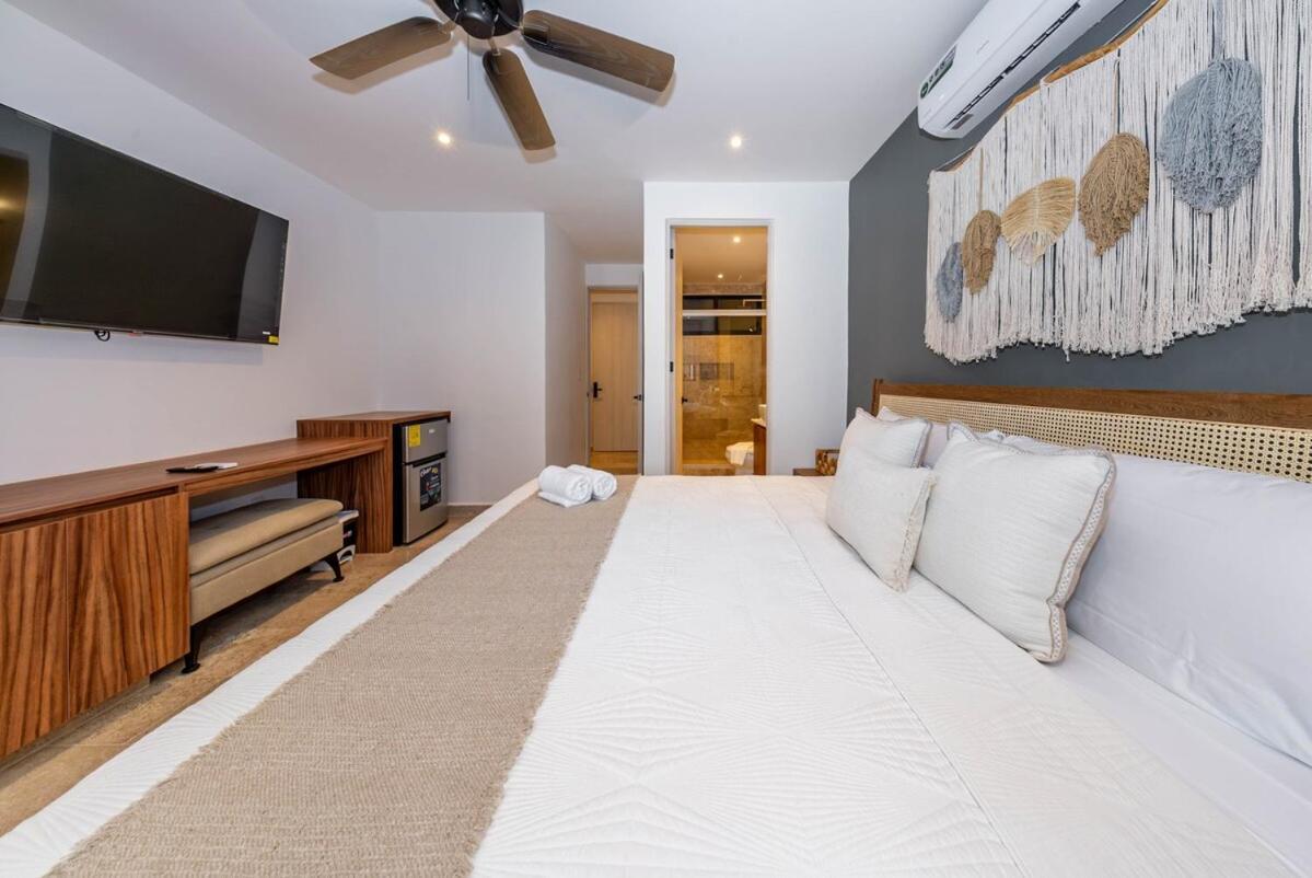 Luxury Private Pool And Movie Theater Retreat Tulum