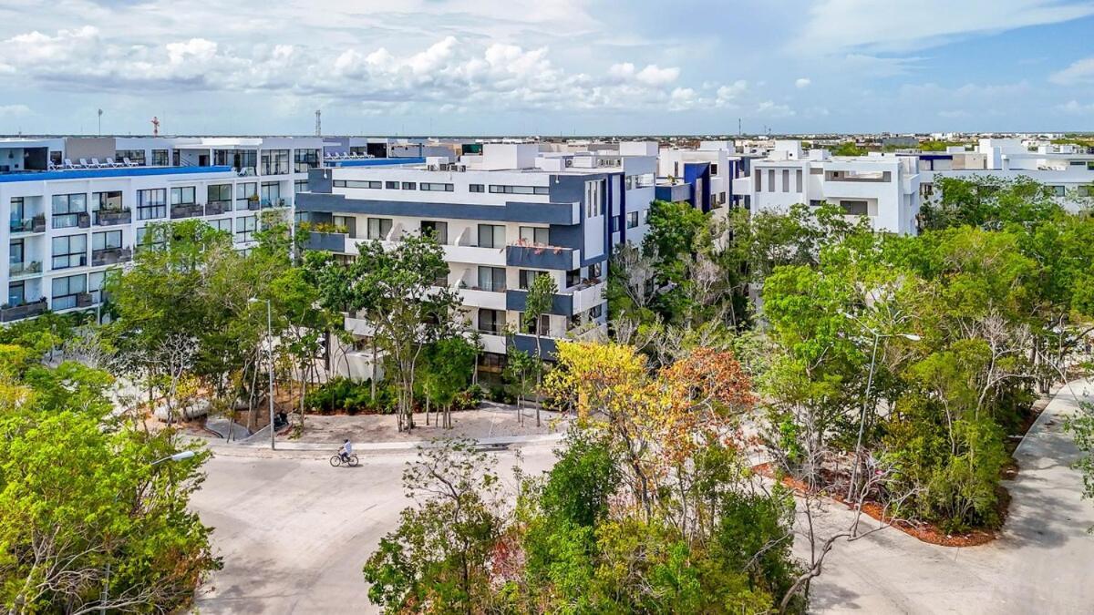 Luxury Private Pool And Movie Theater Retreat *