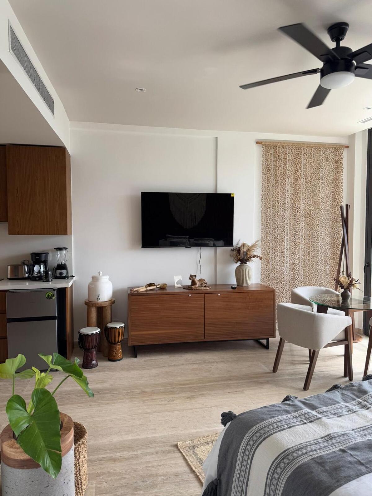 Luxurious Mistiq Gardensii Pool Beachclub Apartment