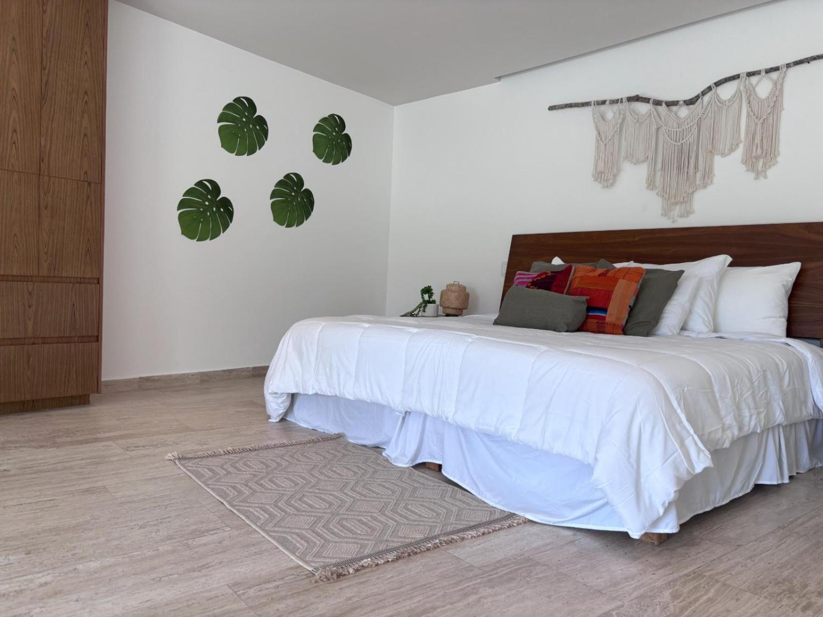 Modern & Luxury At Mistiq Apartment