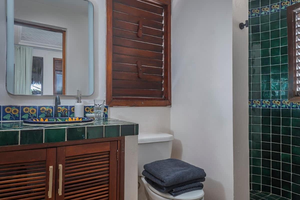 New 3br Private Beachfront With Pool At Soliman *