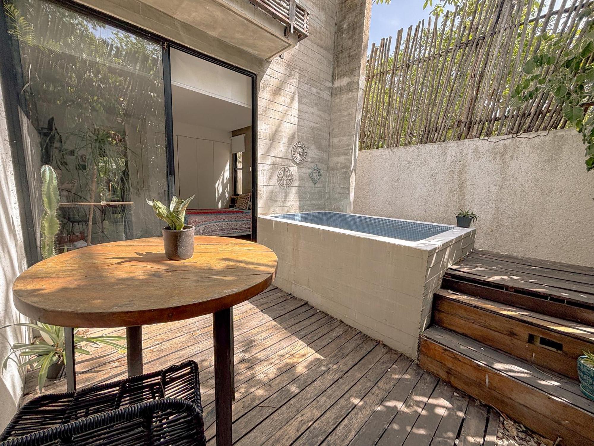 Apartment With Private Plunge Pool At Madara Earth 1 *