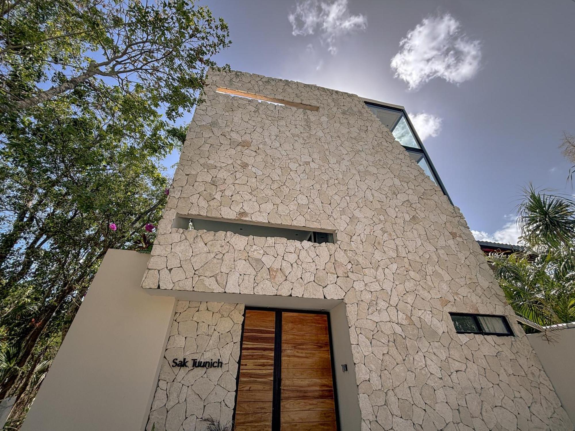 Aparthotel Sak Tuunich Luxury Residences 4*