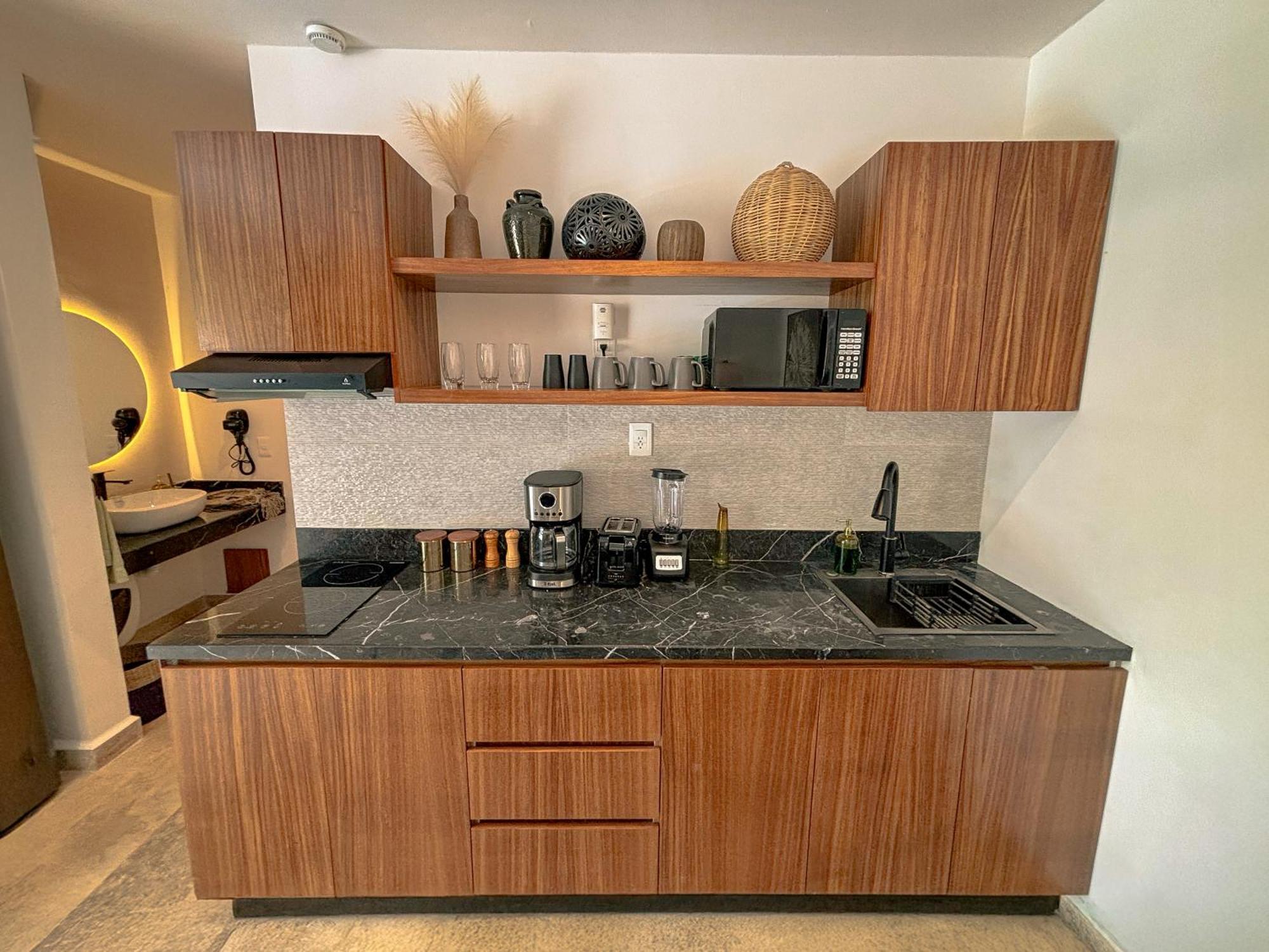 Sak Tuunich Luxury Residences Aparthotel 4*