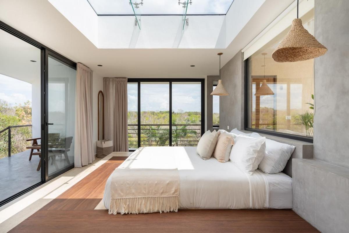 Villa Aqua