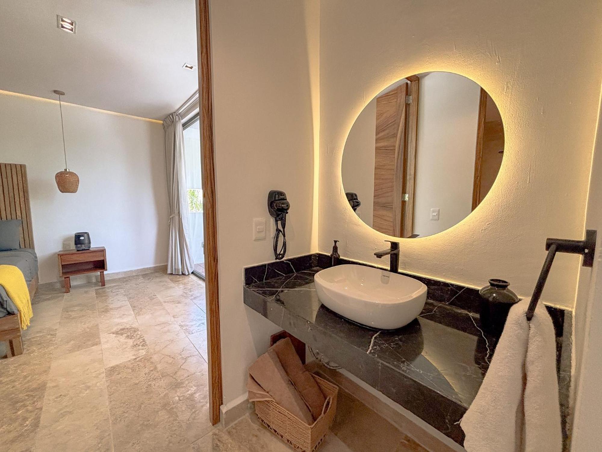 Sak Tuunich Luxury Residences Aparthotel