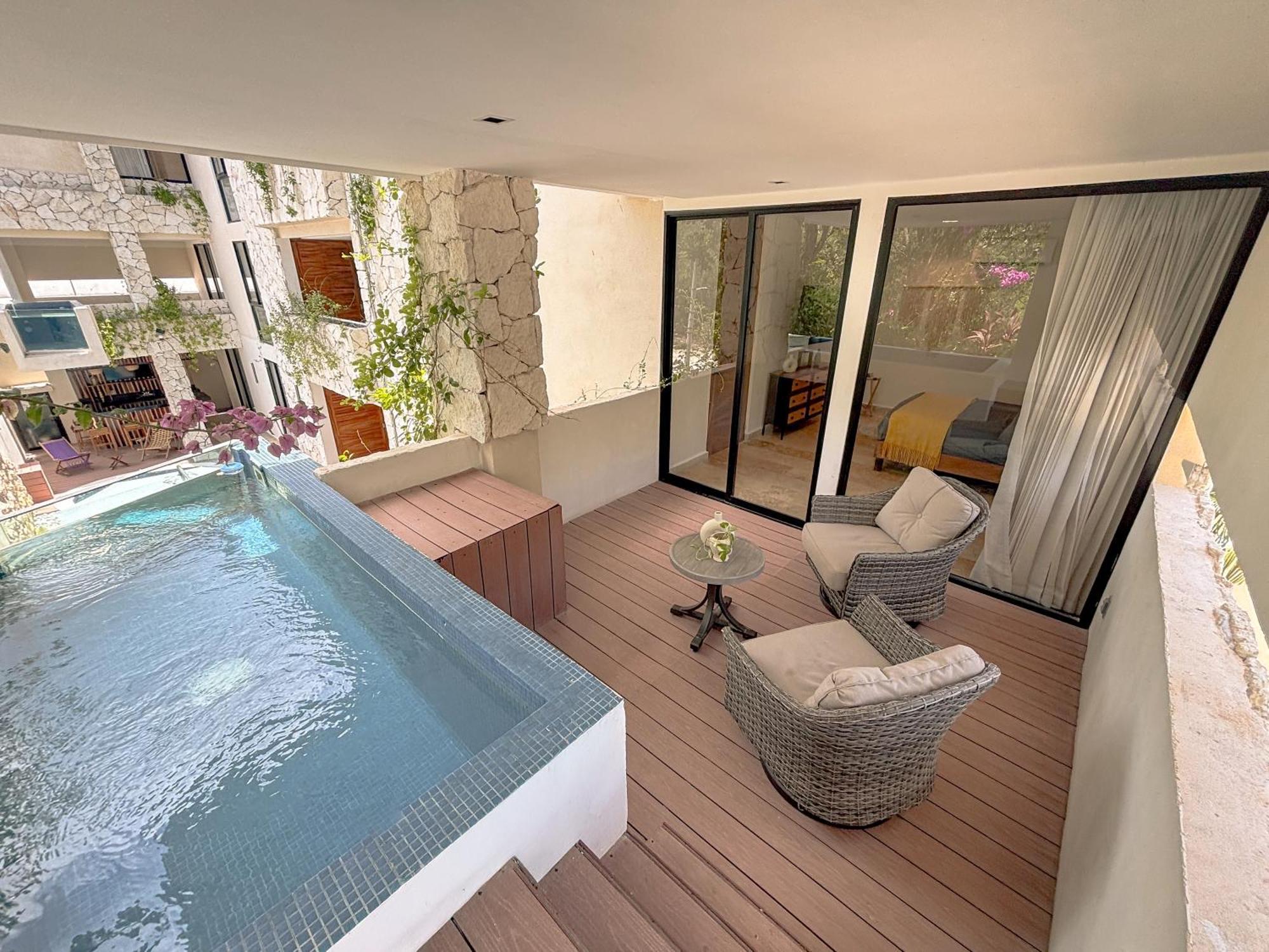 Sak Tuunich Luxury Residences Aparthotel