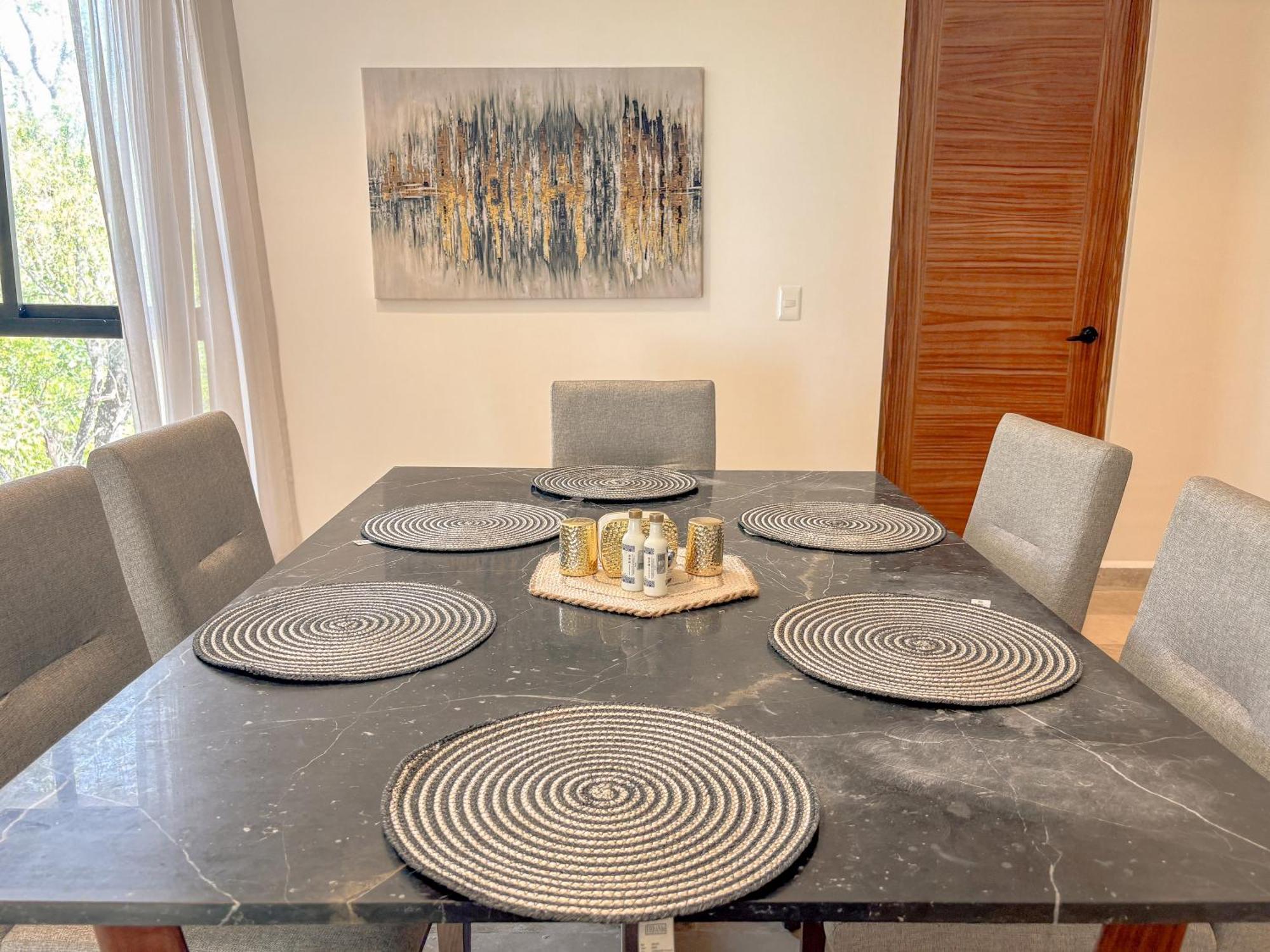 Sak Tuunich Luxury Residences