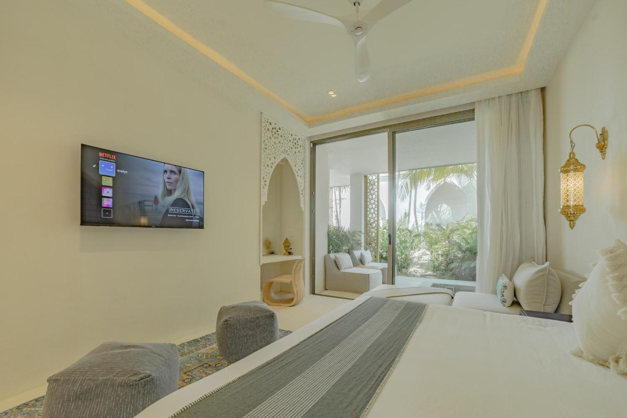 Sana Beachfront Boutique 5*