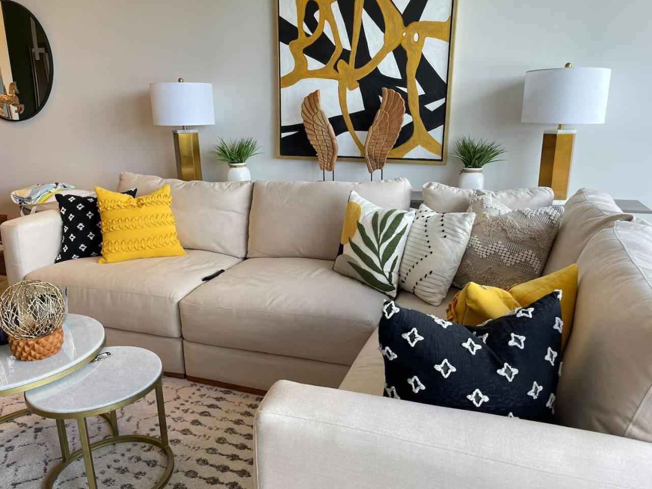 Apartment Luxury 3bd With Balcony And Rooftop Pool *