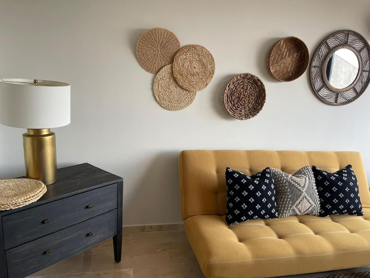 Luxury 3bd With Balcony And Rooftop Pool *