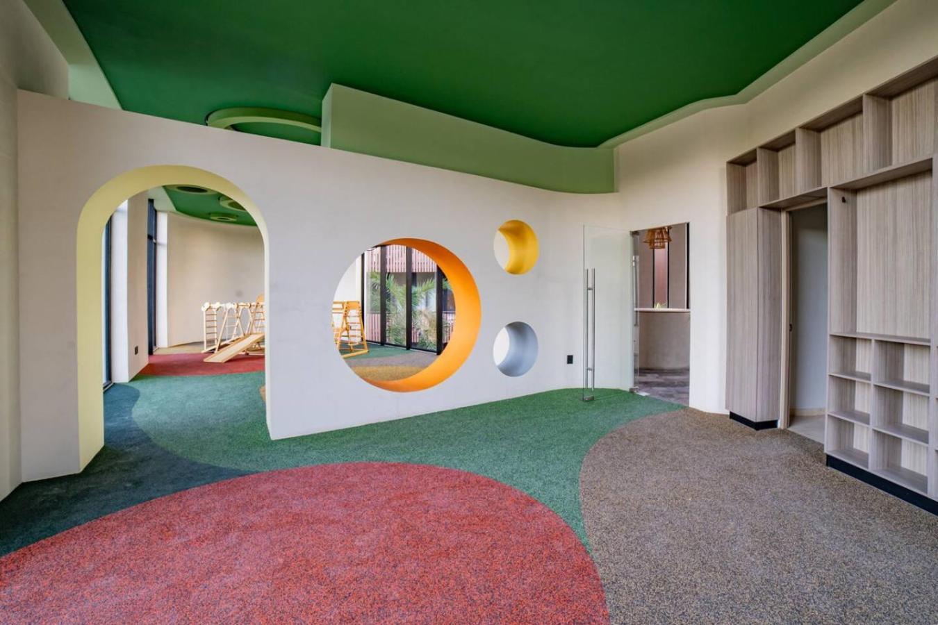 Luxury 3bd With Balcony And Rooftop Pool