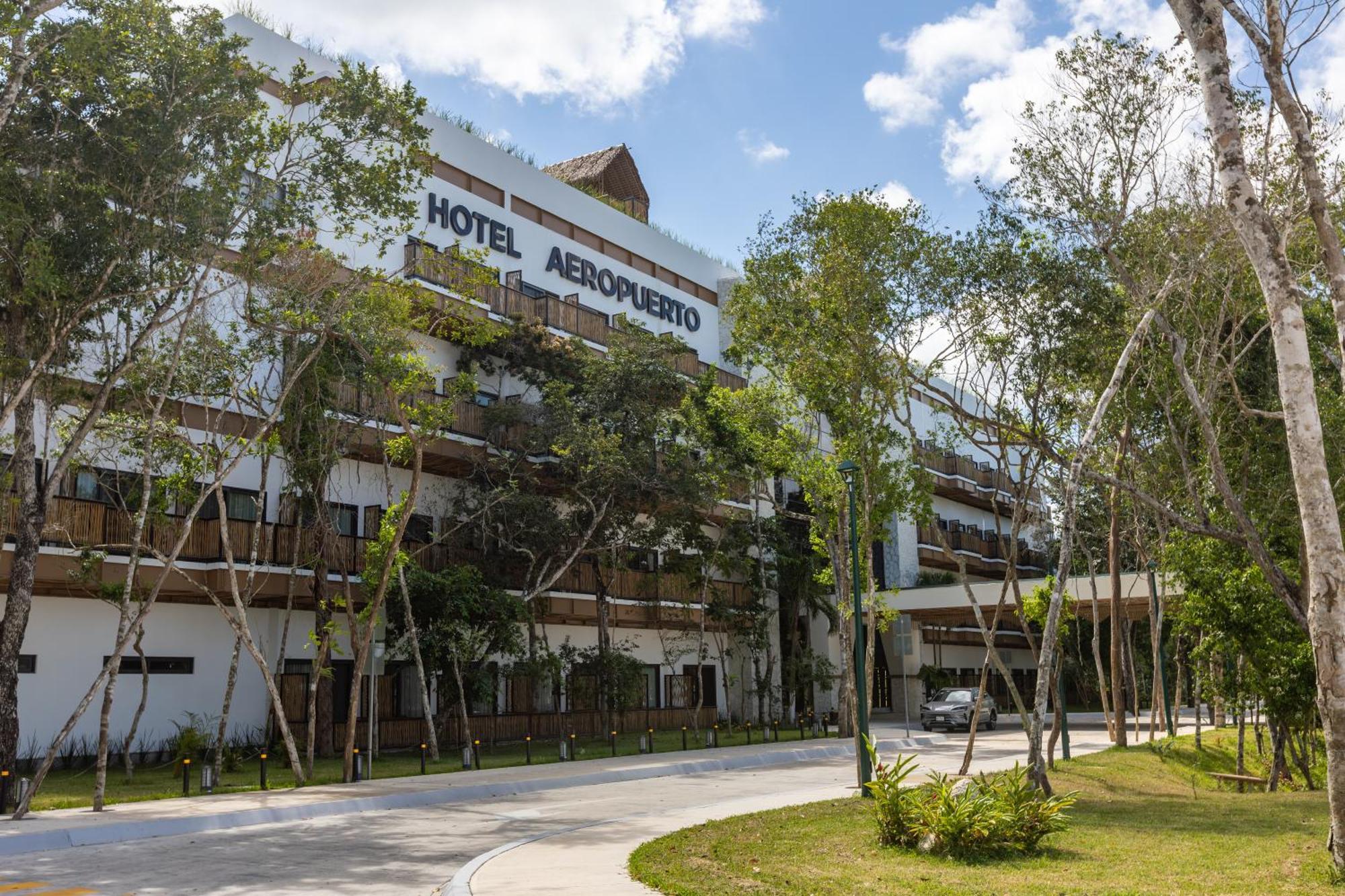 Mundo Maya Aeropuerto Hotel 3*