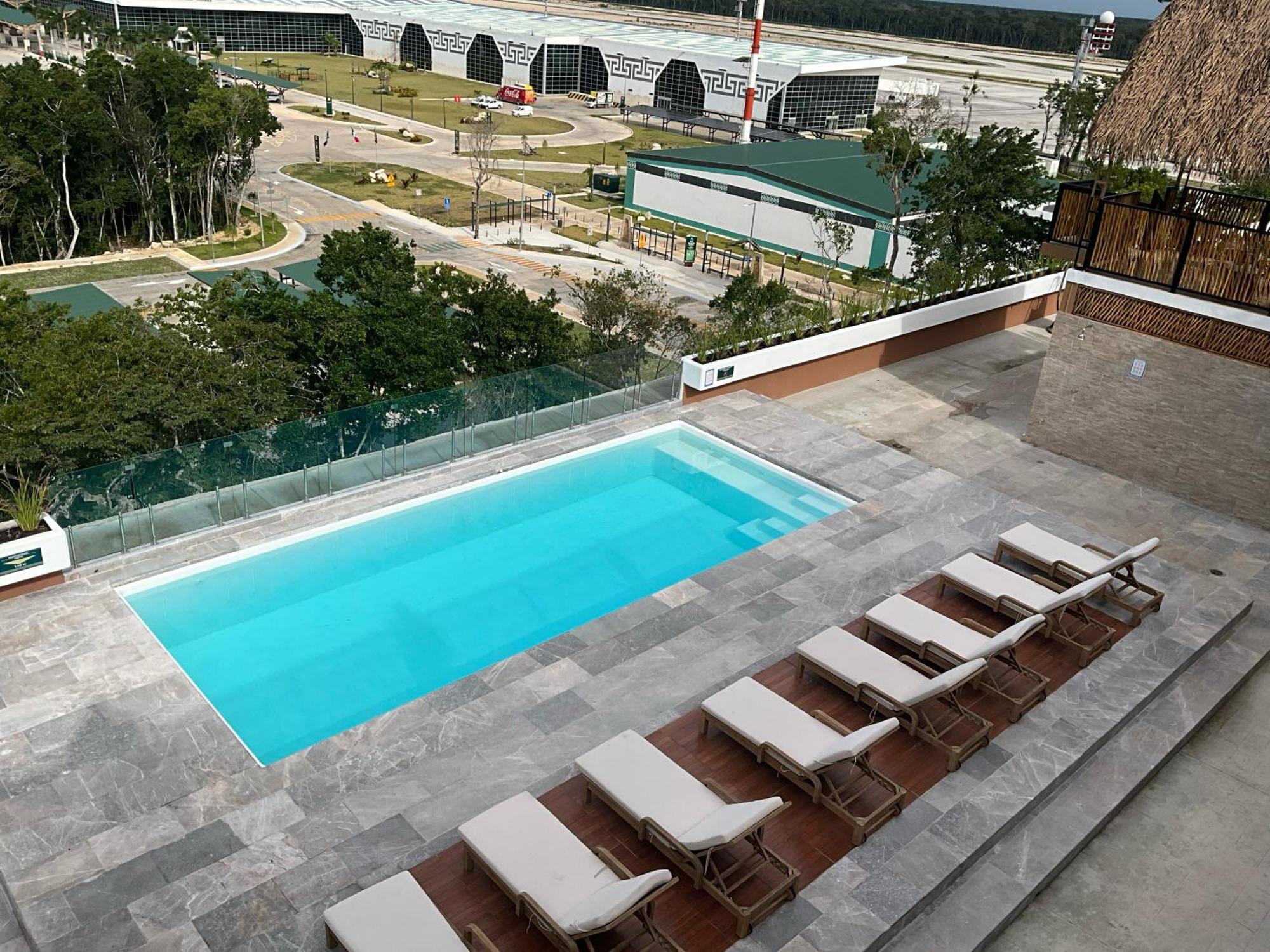 Mundo Maya Aeropuerto Hotel Tulum
