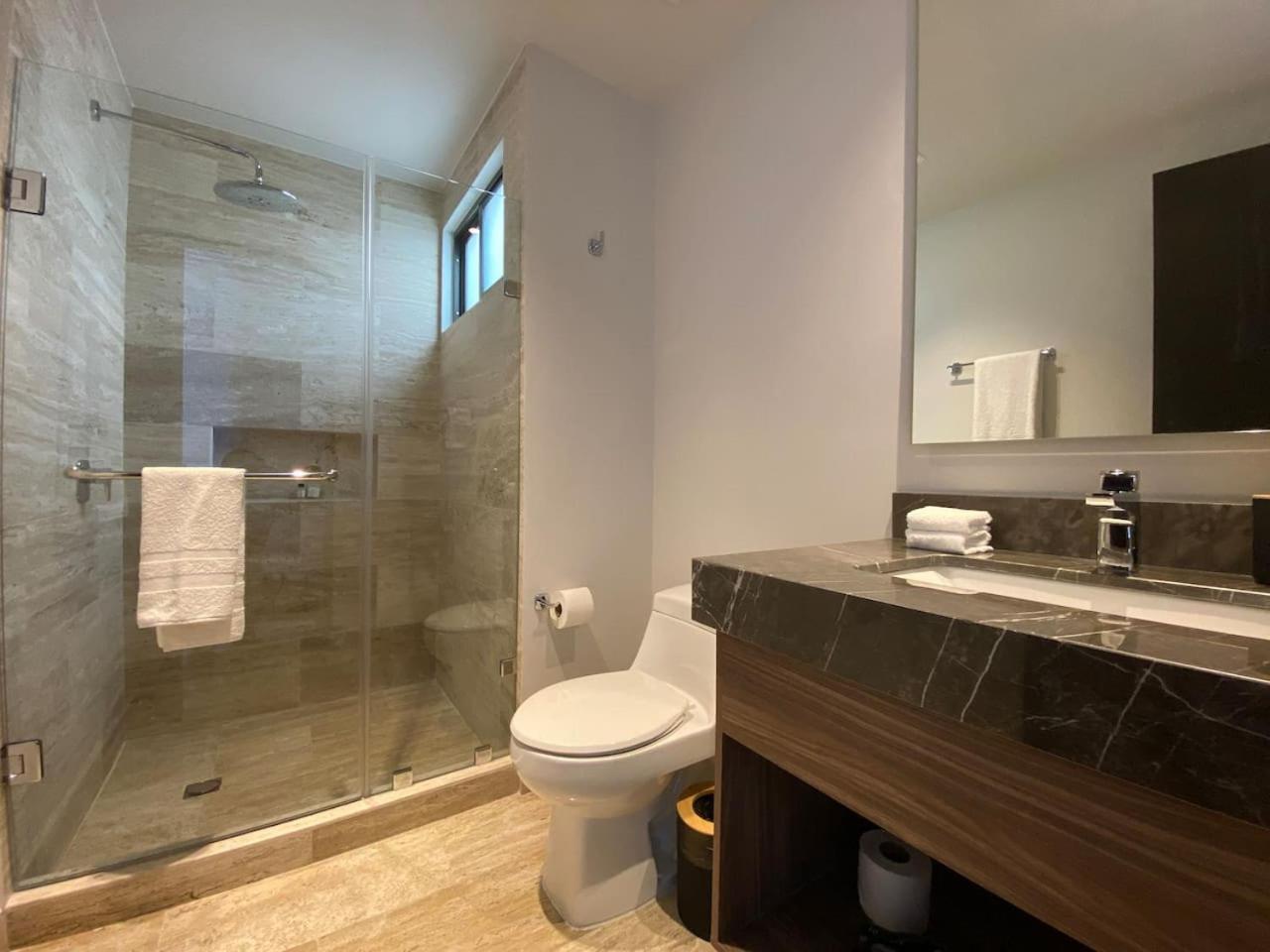 Apartment Luxe Jungle Retreat Stunning Pools Swim-up Bar Gym And Near The Tulum