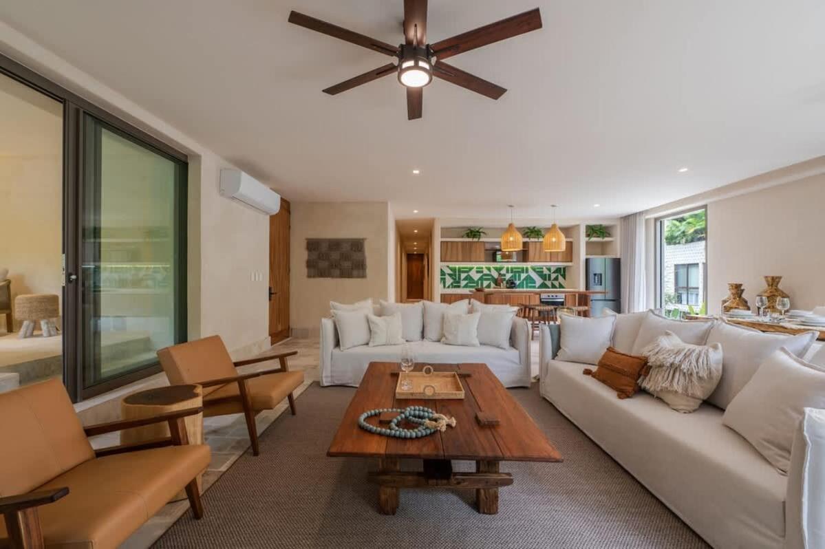 4br Amazing W/ Private Pool In Apartment *