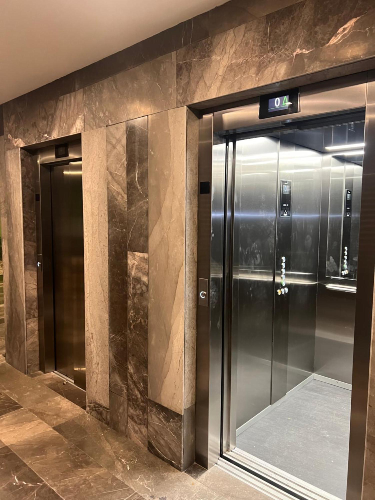 Exclusivo! 2 Dormitorios, 4 Camas, De 1 A 6 Huespedes Con Terraza Directo A La Alberca Y Otra Alberca Azotea Wifi , Gym , Sauna, Elevador Y Mas!!!