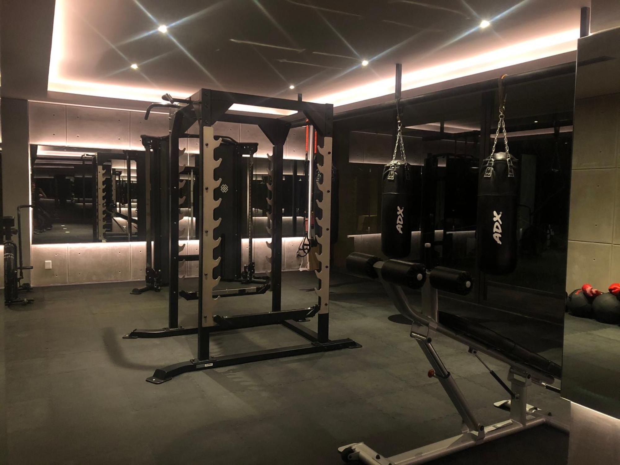 Apartment Plunge Pool Duplex Ph With Club Shuttle And Gym