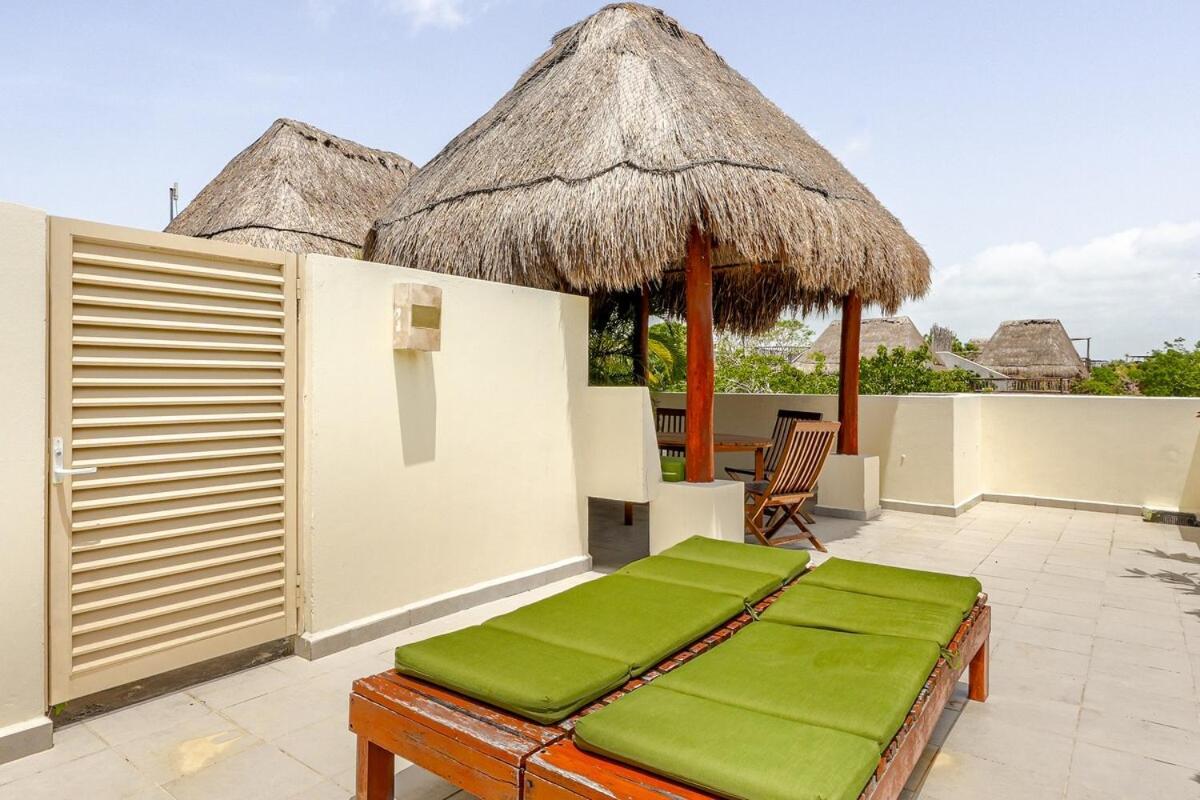 Apartment Spacious Penthouse With Private Rooftop & Jacuzzi