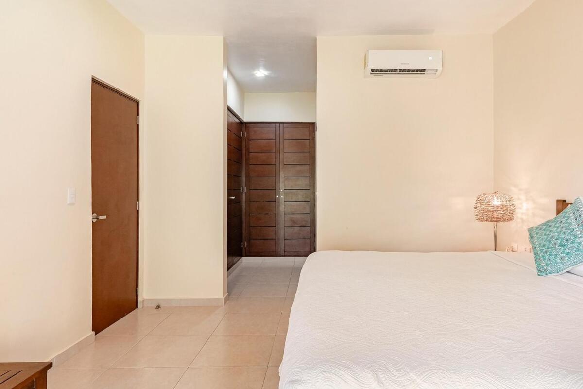 Spacious Penthouse With Private Rooftop & Jacuzzi *