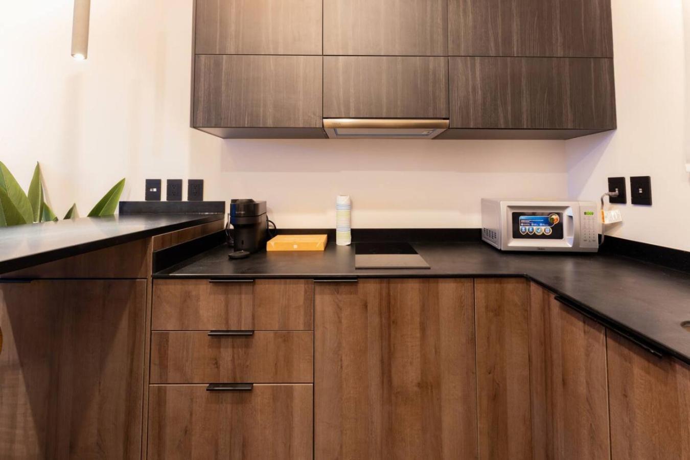 Modern Design Sunny Vibes In Prime Amira District *