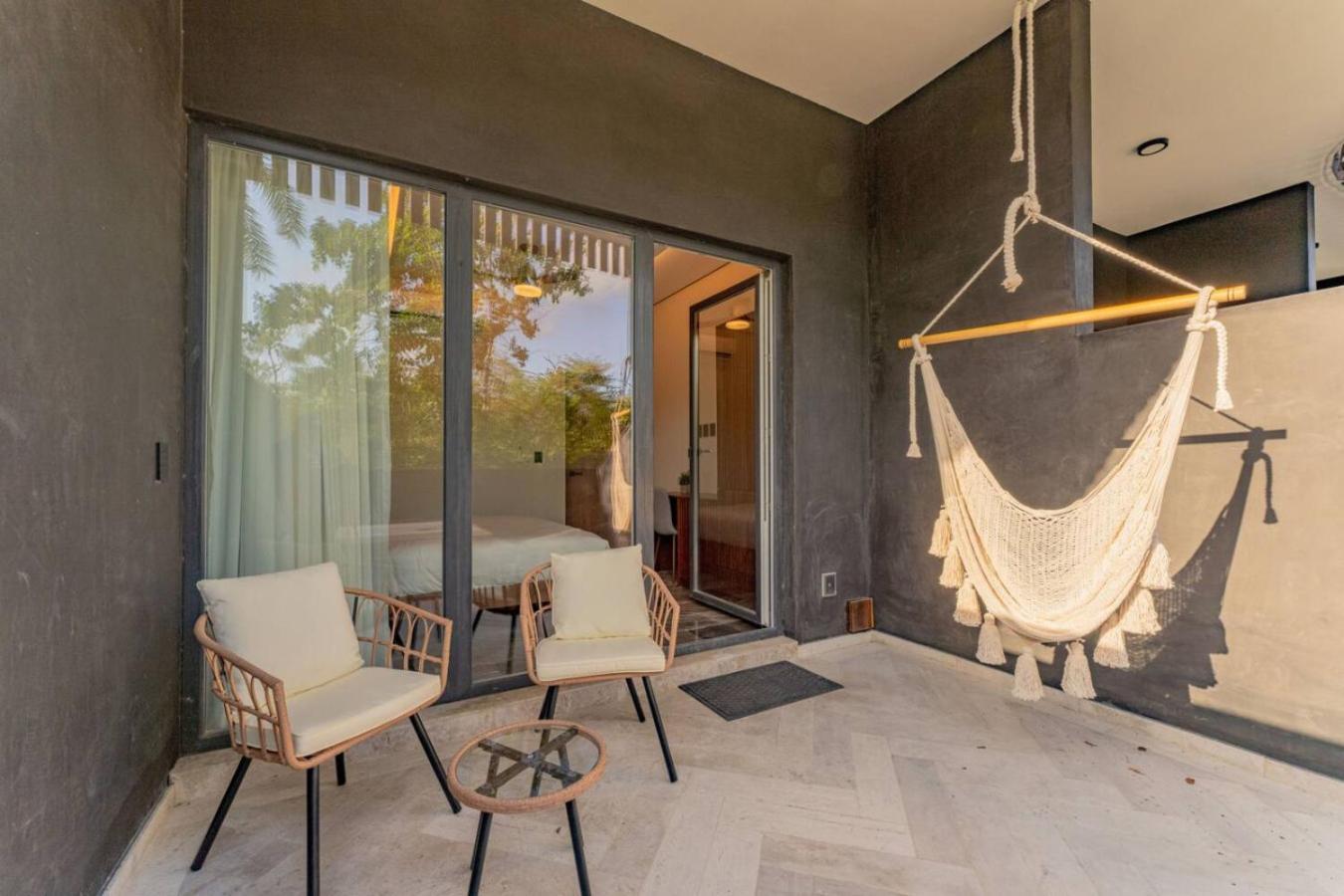 Apartment Modern Design Sunny Vibes In Prime Amira District *