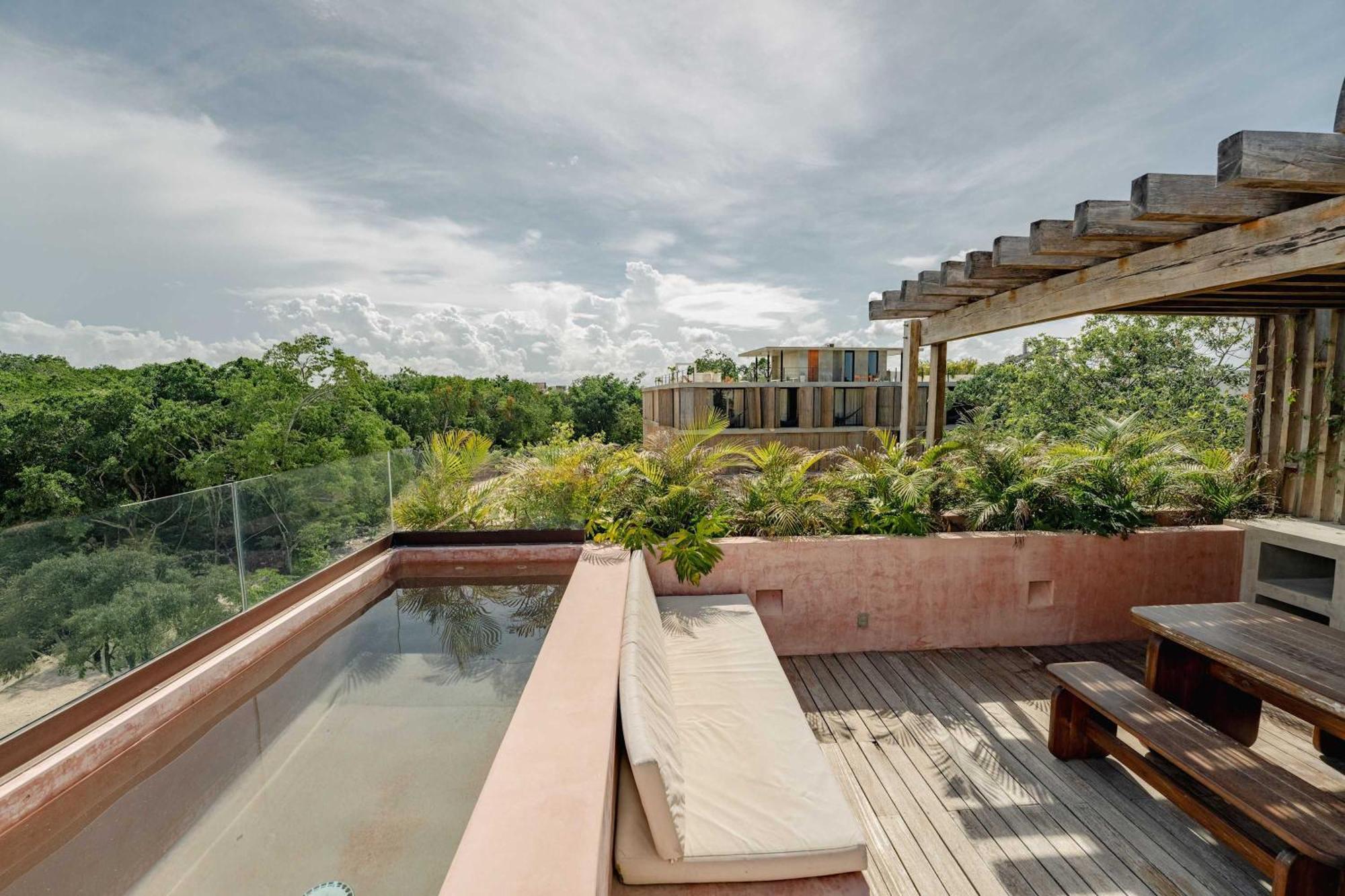 Modern 3br With 2 Pools & Rooftop Lounge *