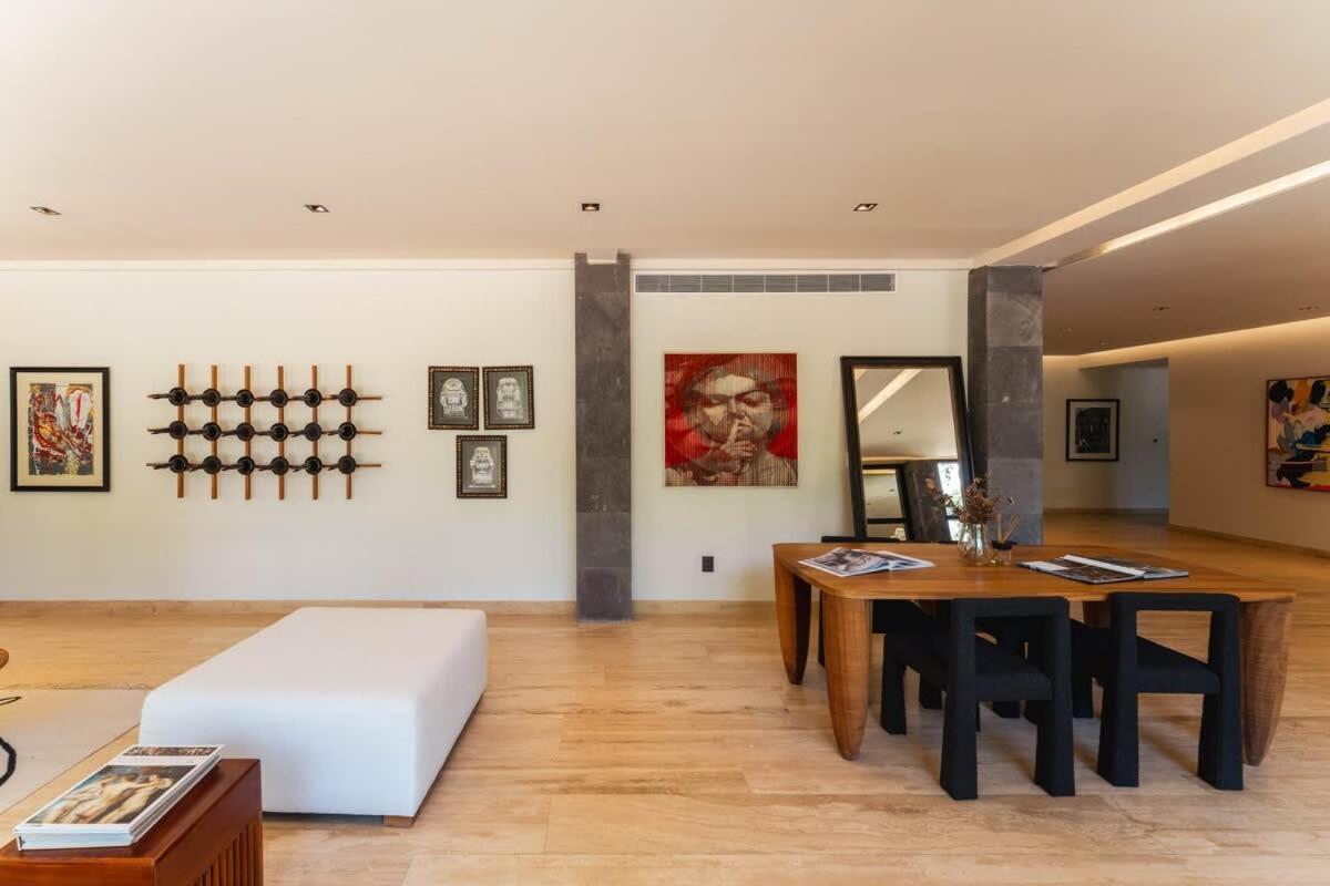 Art House - The Curated Escape Apartment