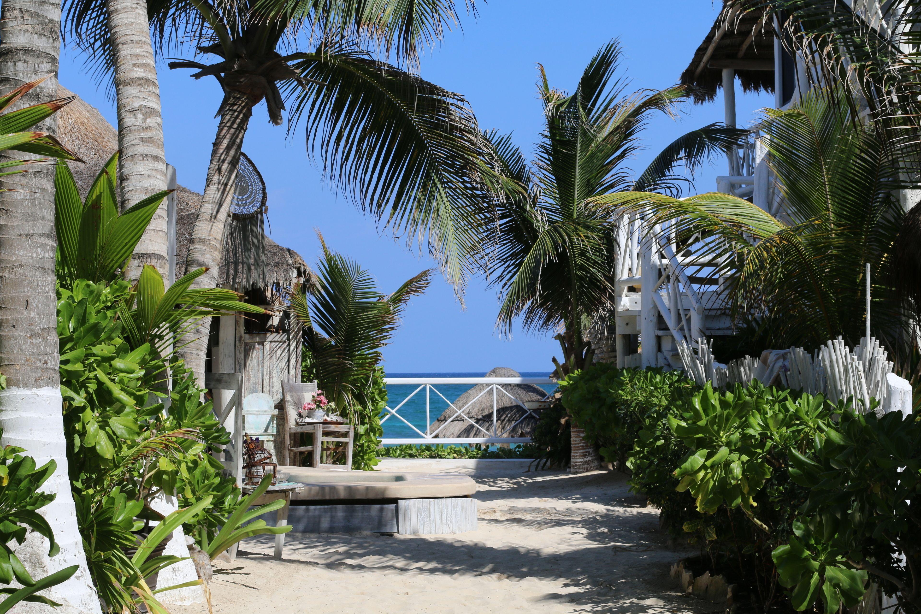 Punta Piedra Hotel